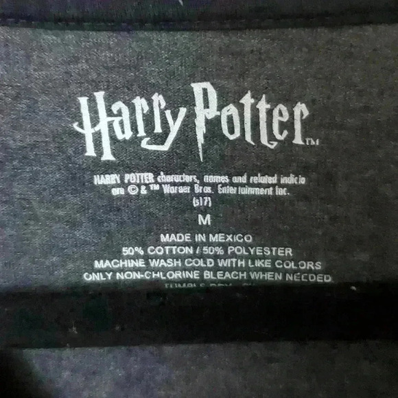 Harry Potter Loot Crate Hogwarts Tee Size Medium - Picture 3 of 4